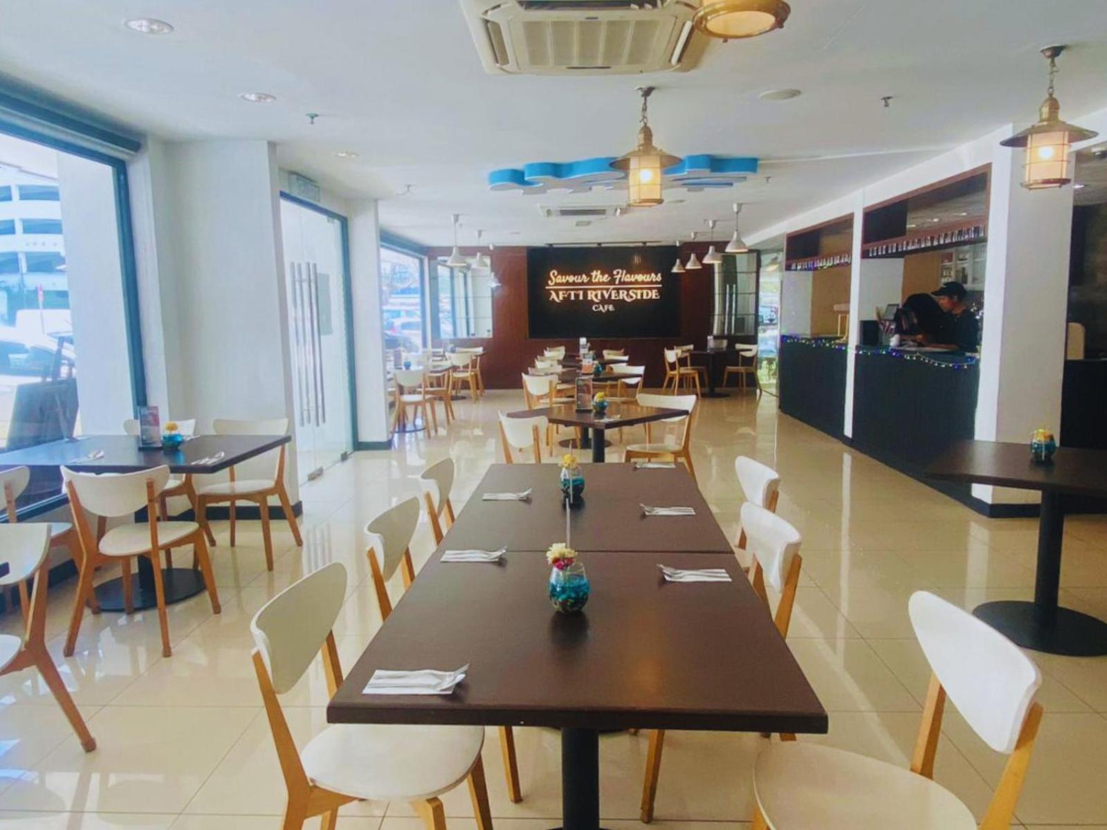 Oceania Hotel Kota Kinabalu Buitenkant foto