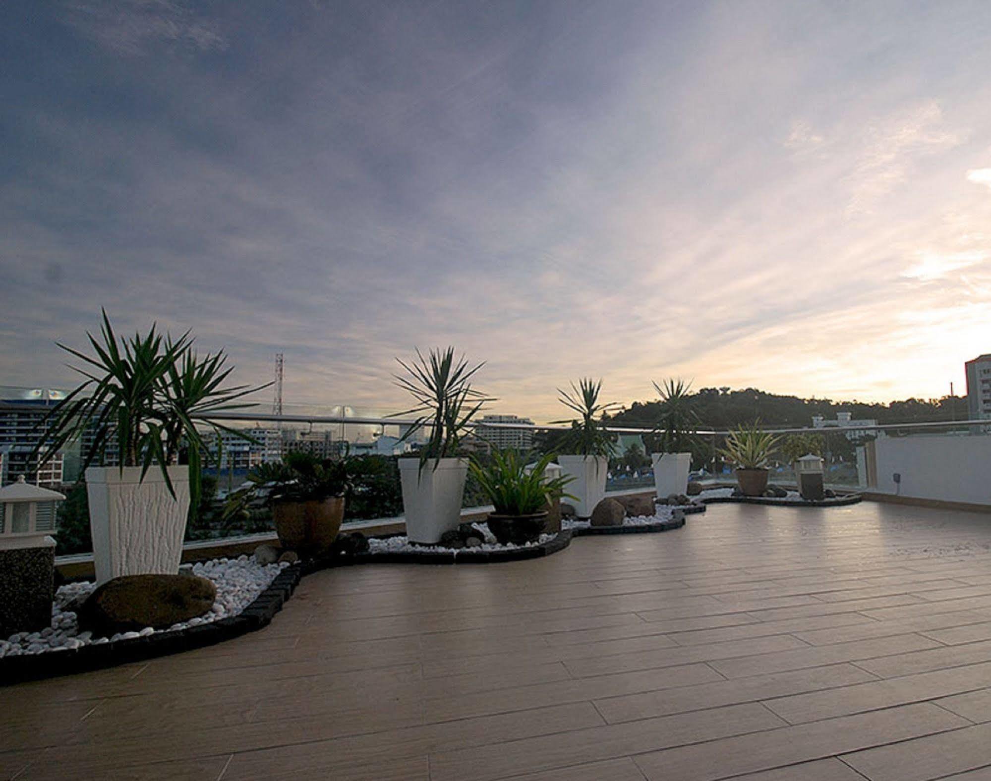 Oceania Hotel Kota Kinabalu Buitenkant foto