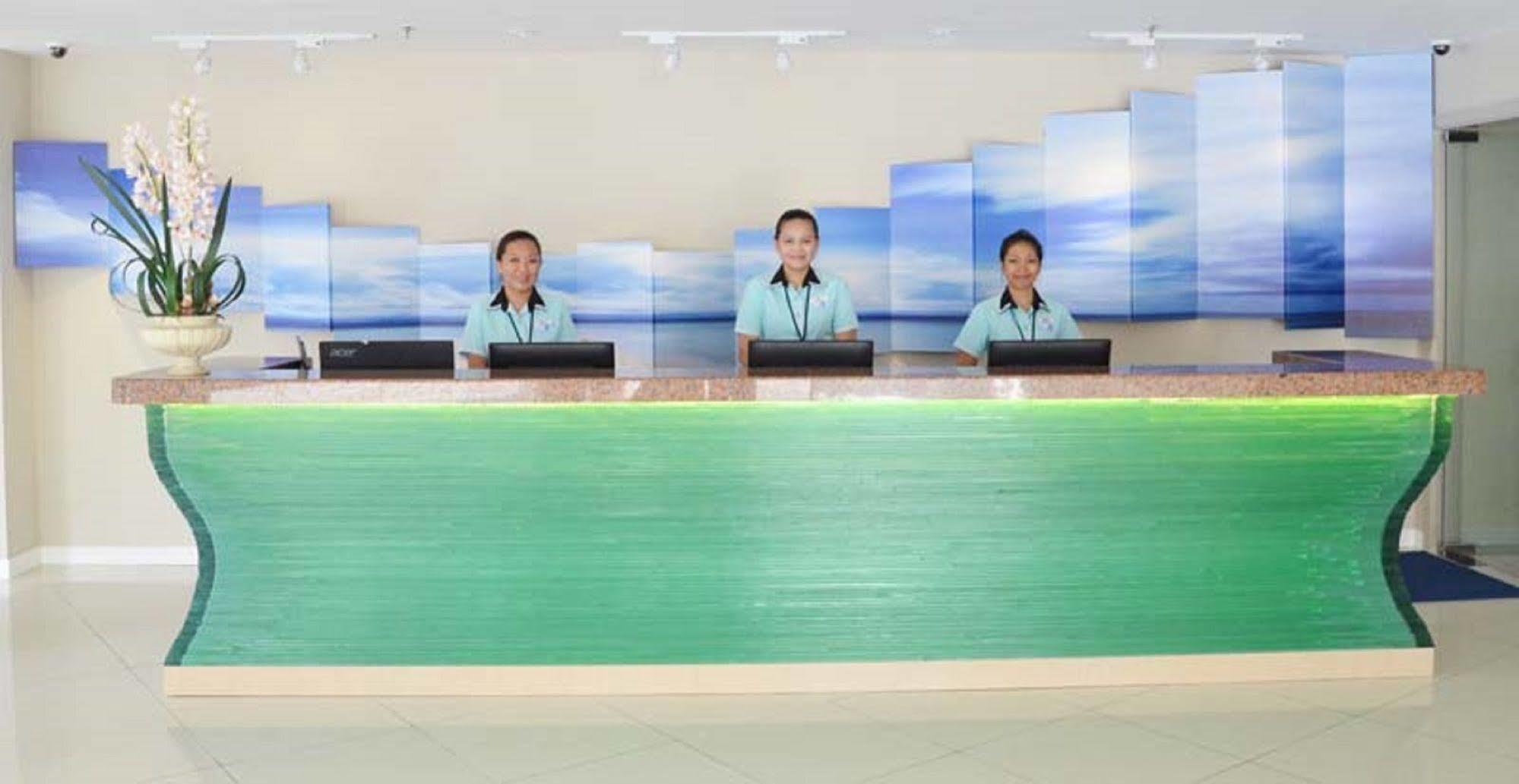 Oceania Hotel Kota Kinabalu Buitenkant foto