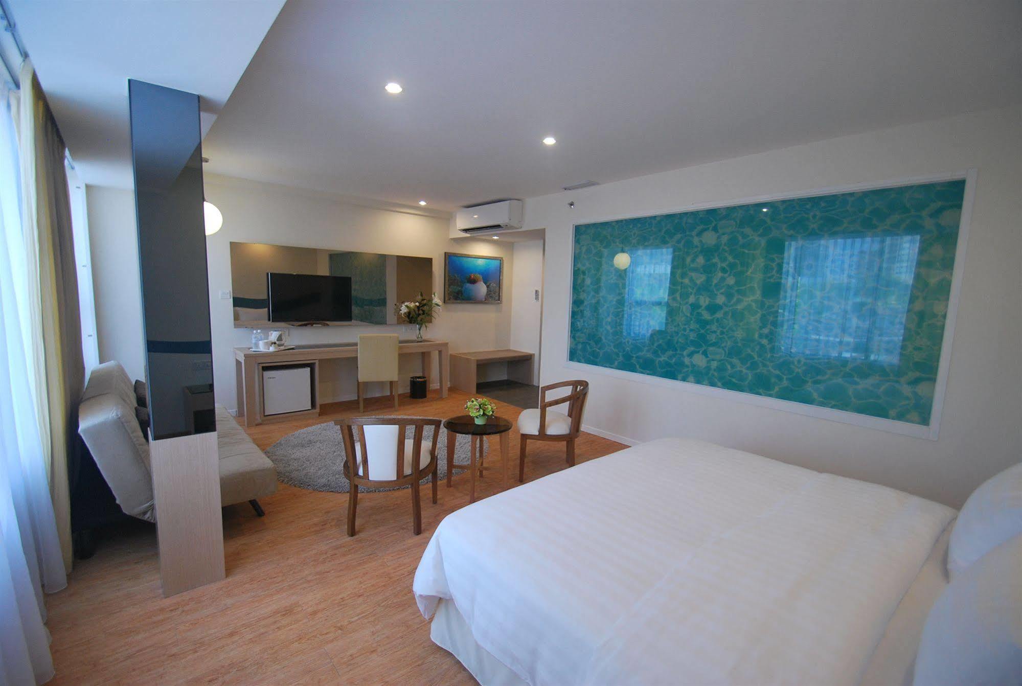 Oceania Hotel Kota Kinabalu Buitenkant foto