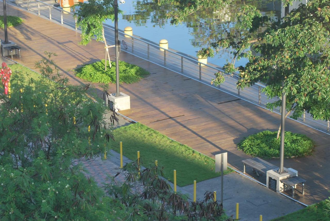 Oceania Hotel Kota Kinabalu Buitenkant foto